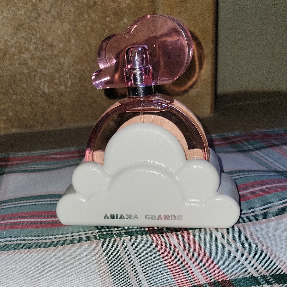 Ariana Grande Pink and White Cloud Perfume 3.4 Oz